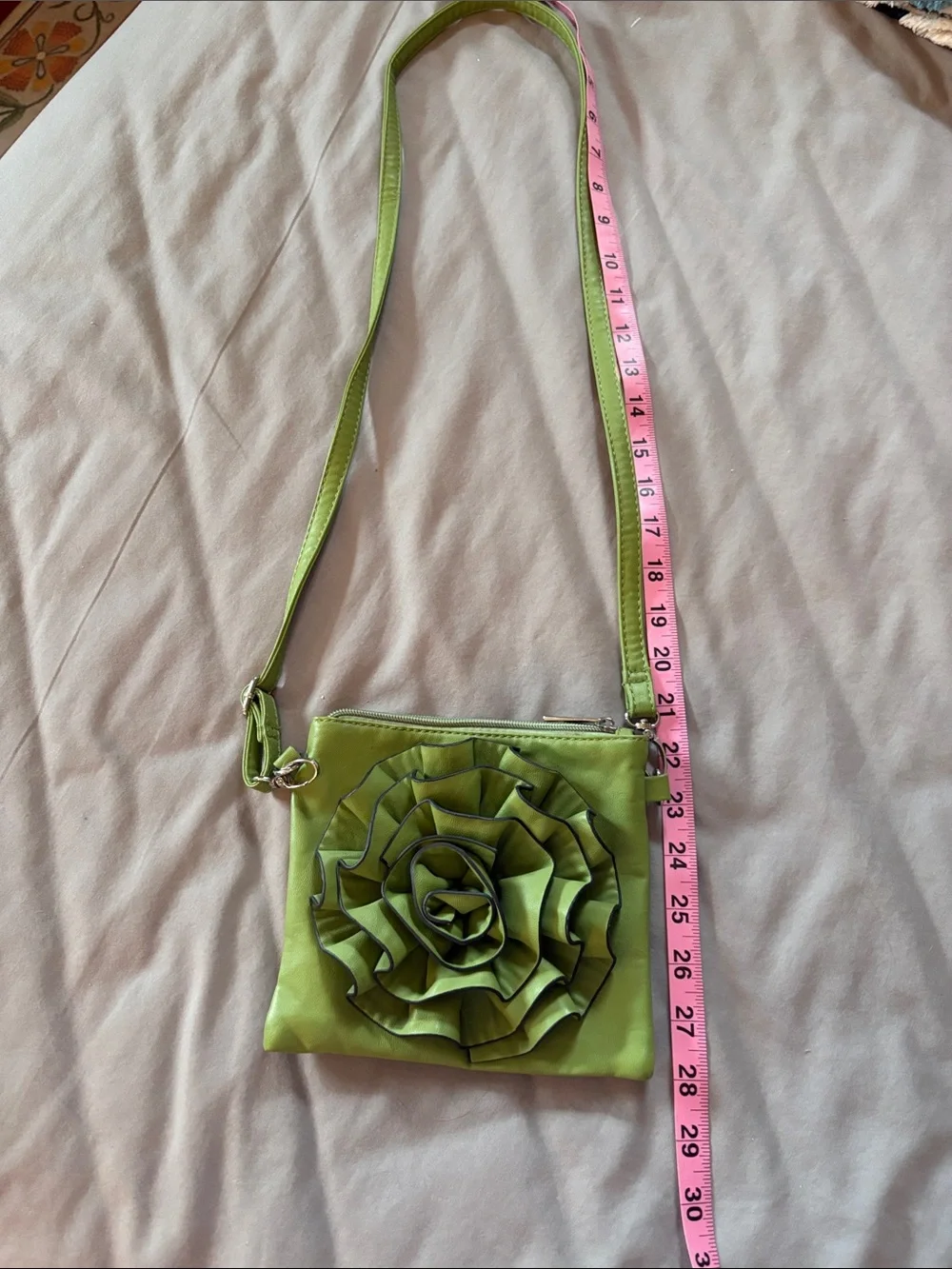 Adorable green cross body bag